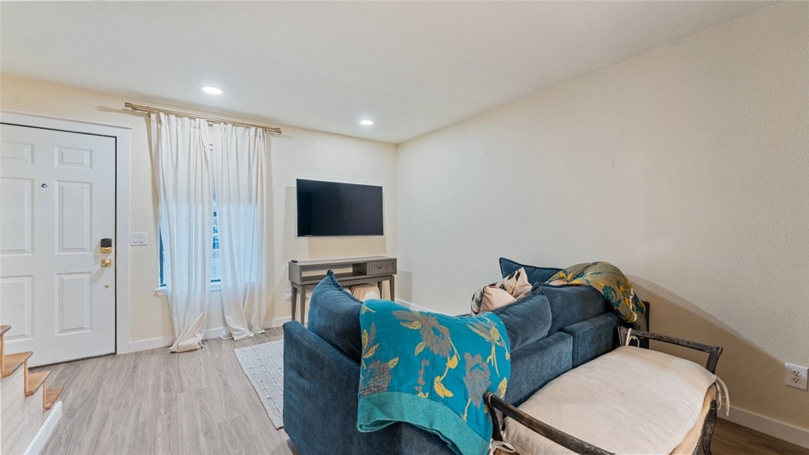 Oakland Twnhms Ph I - Residential