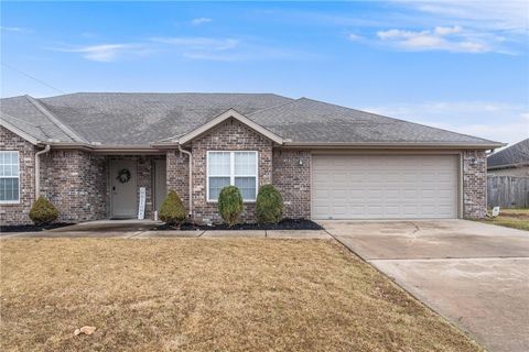 Photo of 203 Sage Street, Centerton, AR 72719 (MLS # 1330154)