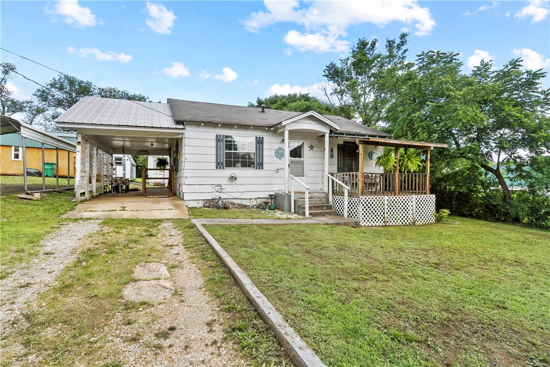 Photo 1 of 28 — 515 Broadway Avenue, Yellville, AR 72687
