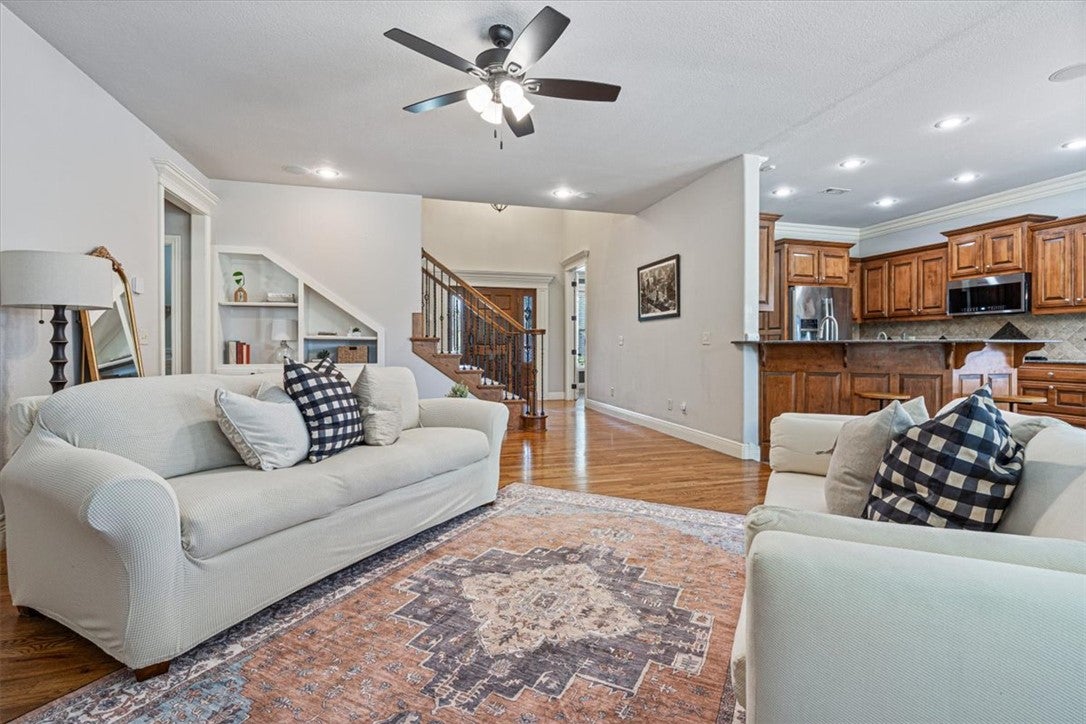 3807 SW Banbury Drive