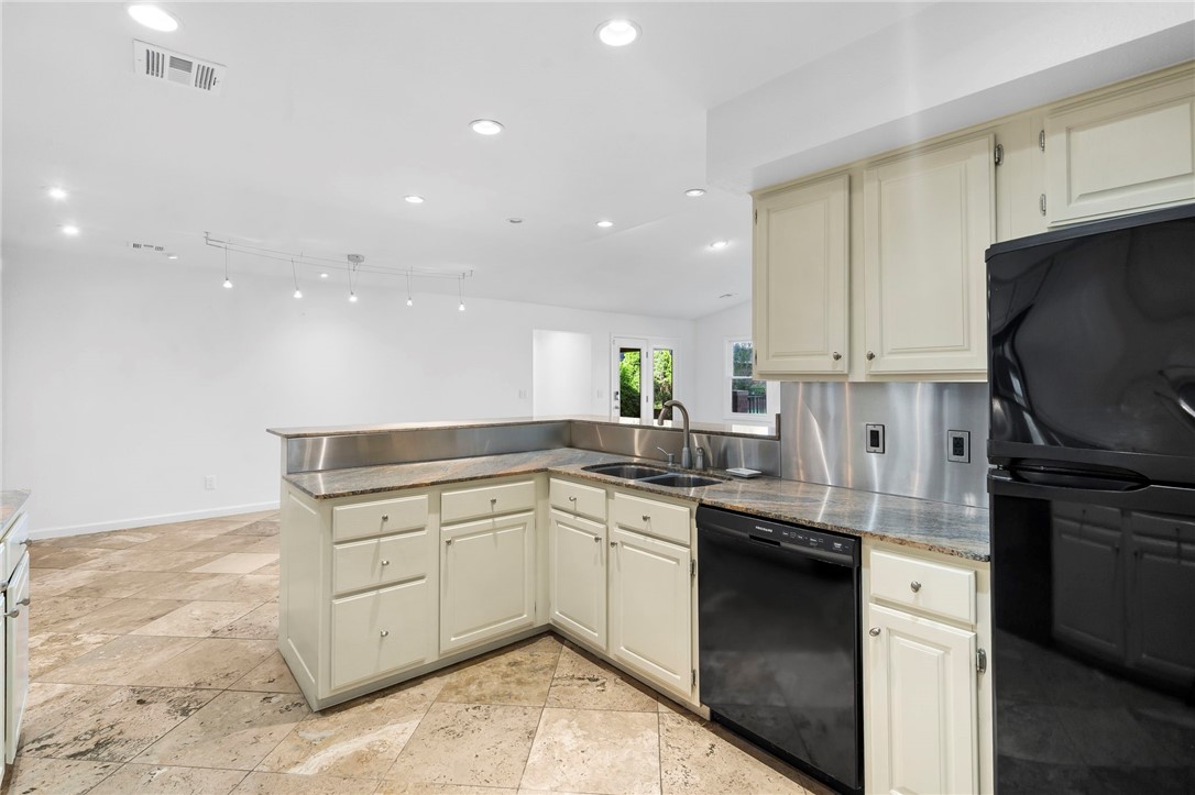 Pinnacle Country Club - Residential Lease