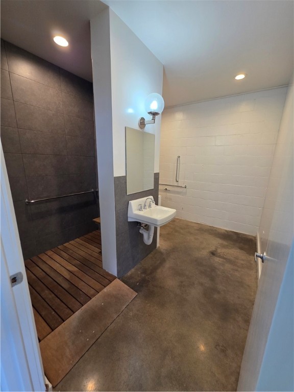 Wood Stroud Add Rogers - Commercial Lease