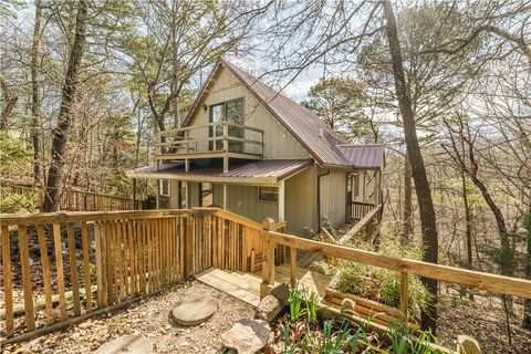 Photo of 124 Oakridge Drive, Eureka Springs, AR 72632 (MLS # 1340427)