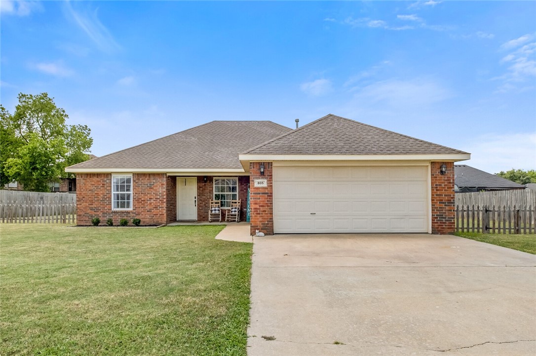 Come on home to this Pea Ridge gem! A well cared for 3 bedroom, 2 bath home perfect for the first time home buyer. Spacious living area, eat in kitchen, big backyard and a quiet neighborhood. Roof will be replaced with a brand new roof before closing! Come check it out!