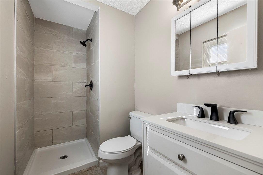 Golden Acres Ph 1 Rogers - Residential Lease