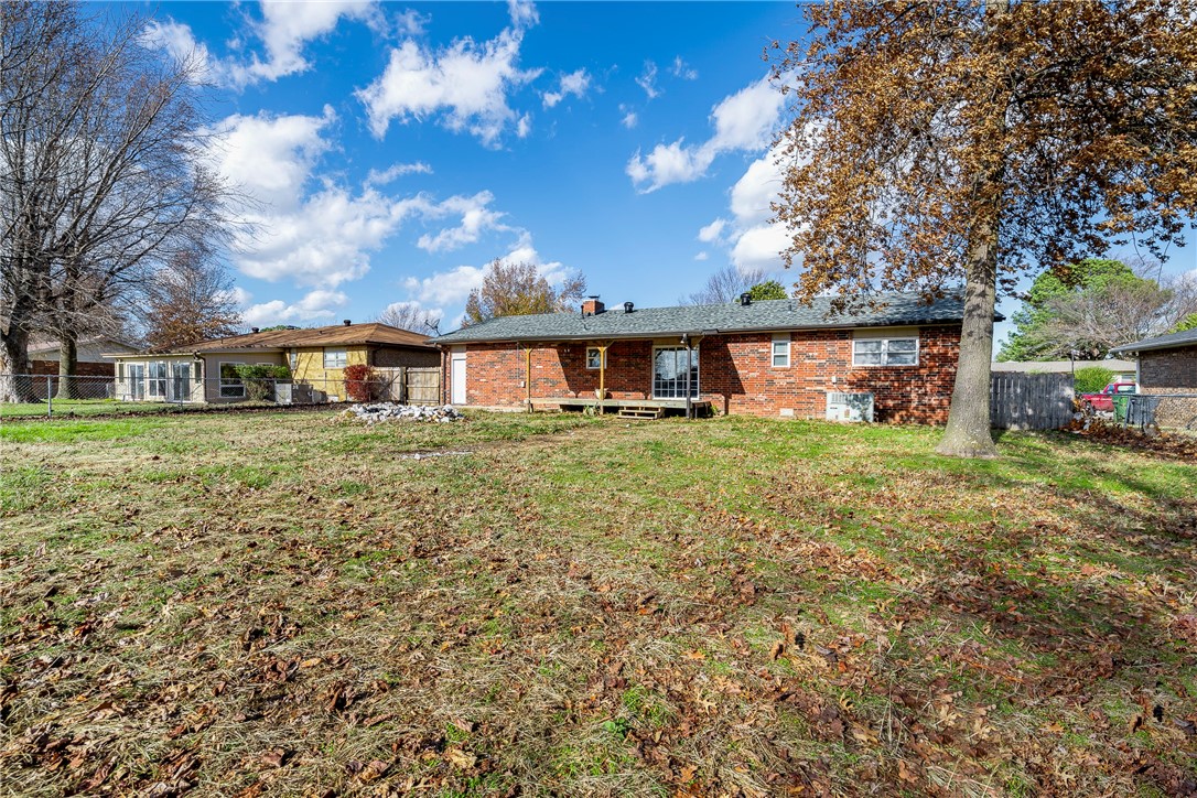 Golden Acres Ph 1 Rogers - Residential Lease