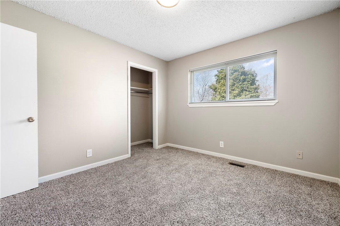 Golden Acres Ph 1 Rogers - Residential Lease