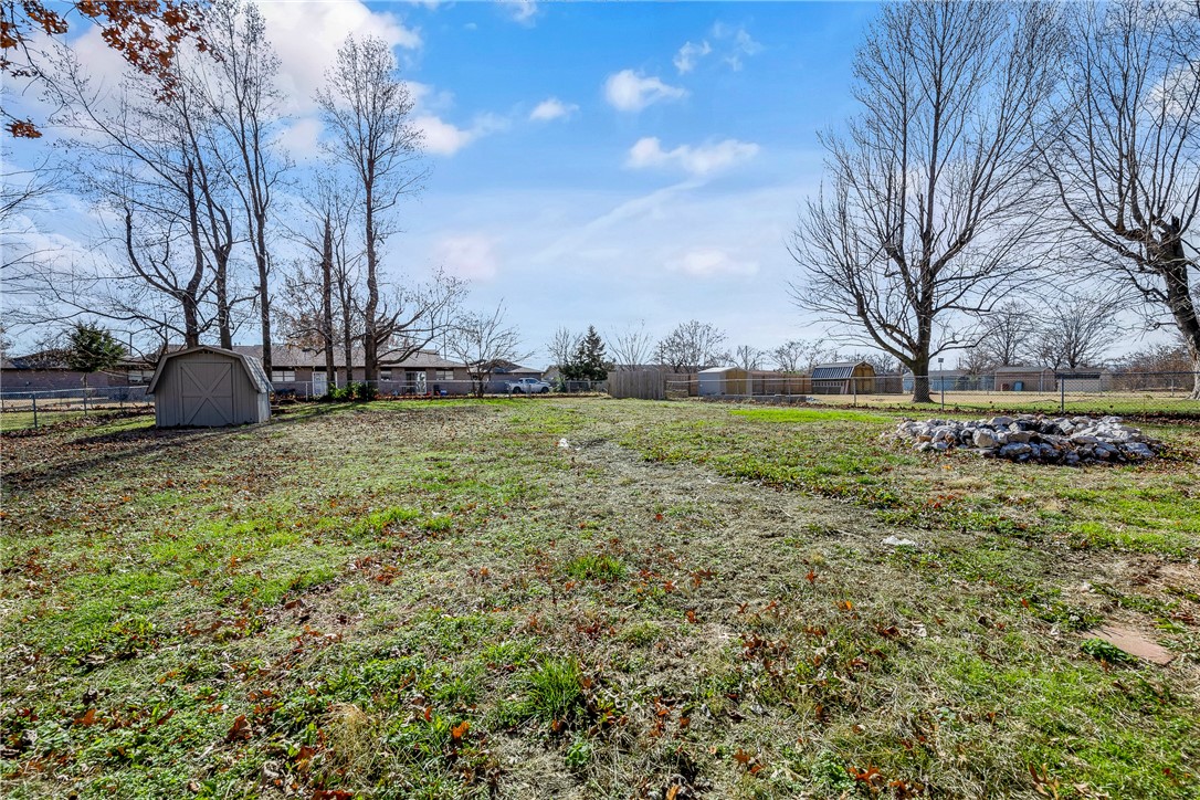 Golden Acres Ph 1 Rogers - Residential Lease