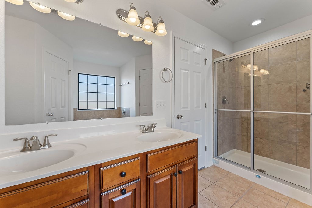 Edinburgh Sub Lowell - Residential