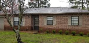 Hard to find nice 3 bedroom 2 bath brick home in Lamar. Ready for it's new family, this home offers lots of room for that starter family, or that downsizing couple. Fenced back yard has plenty of room for the kids or pets to play in. Call today on this one.