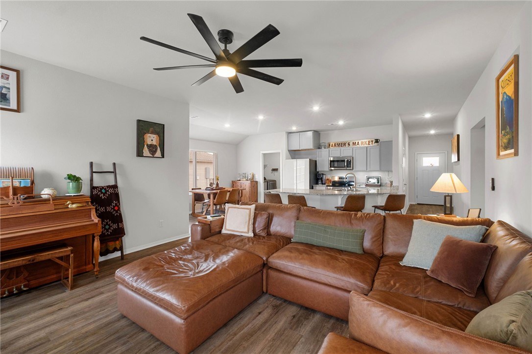 Walnut Hill Sub Ph Iii Pea Ridge - Residential