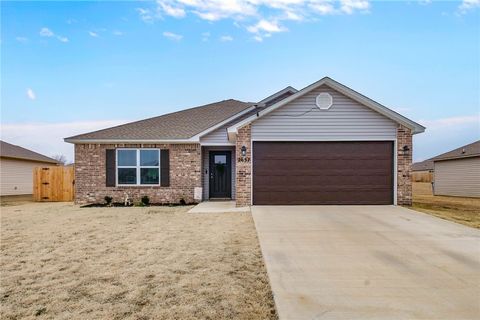 Photo of 2657 Reynolds Street, Pea Ridge, AR 72751 (MLS # 1333123)