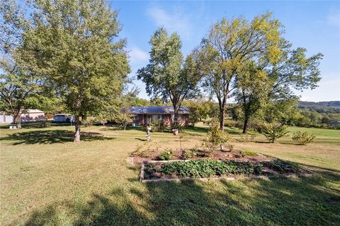 Single Family Residence in Sulphur Springs AR 1120 Roundtop Road 19.jpg