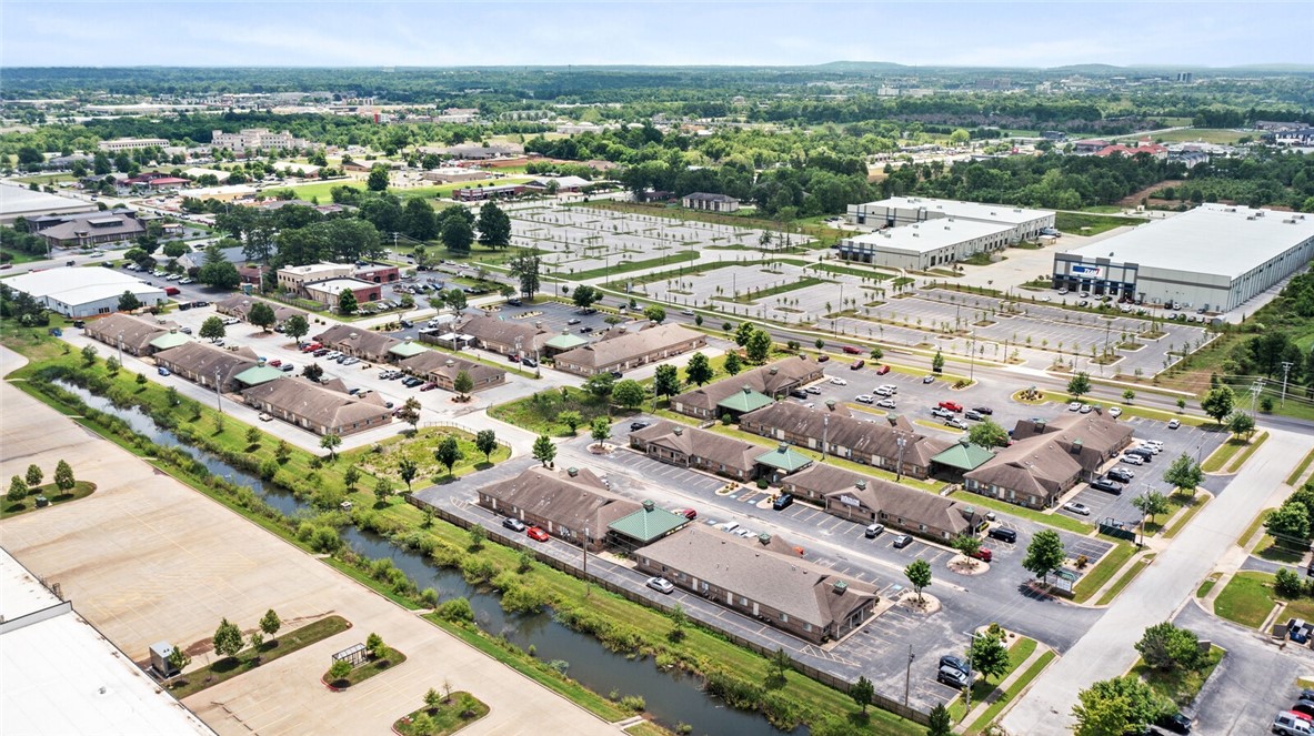 Oak Trace 2 - Commercial Lease