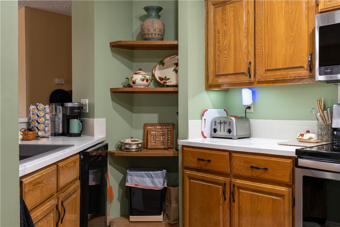 Brittany Courts Bvv - Residential