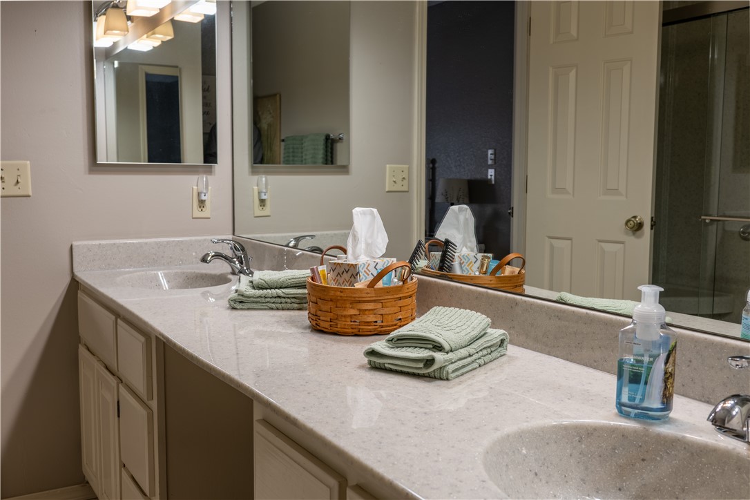 Brittany Courts Bvv - Residential