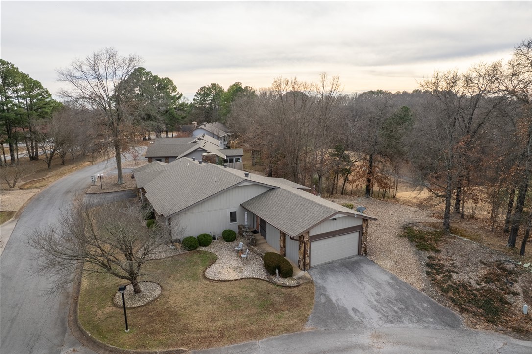 Brittany Courts Bvv - Residential