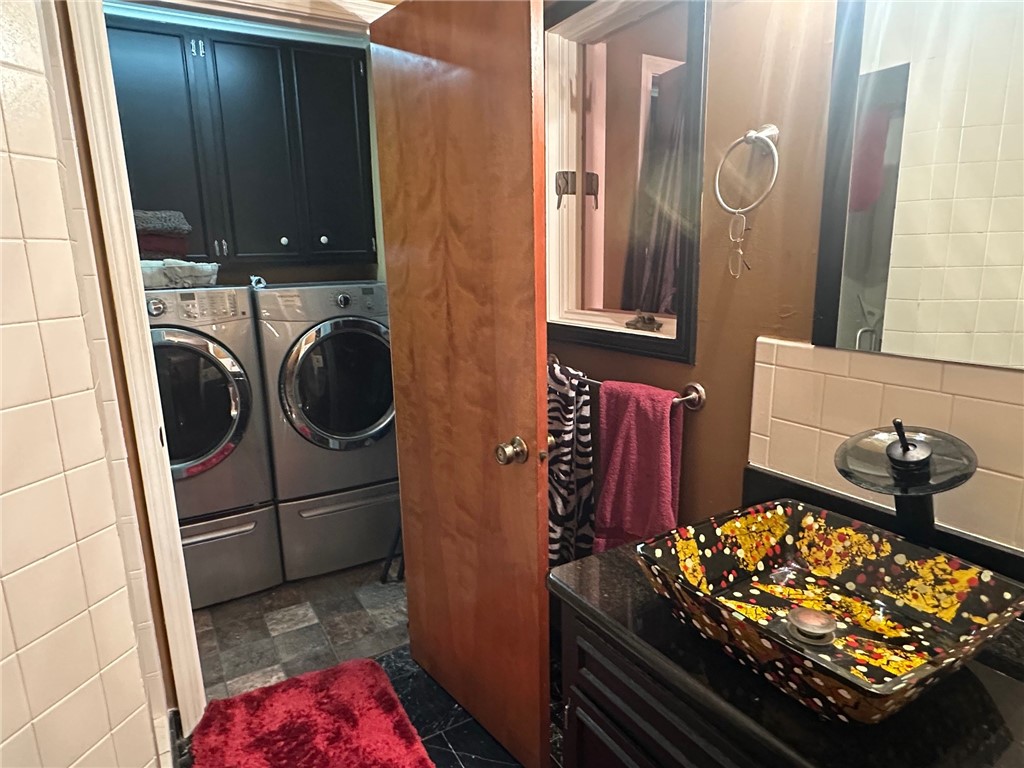 Glen Cove Add - Residential