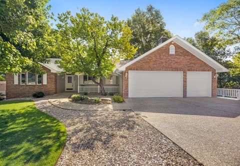 Photo of 1 Kelaen Circle, Bella Vista, AR 72715 (MLS # 1359381)