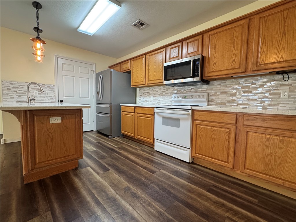 W A Burks Addbentonville - Residential Lease