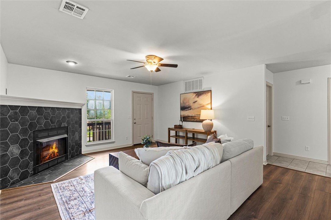 Champions Estates Rogers - Residential