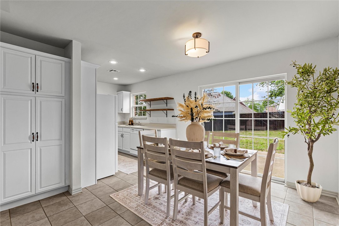 Champions Estates Rogers - Residential