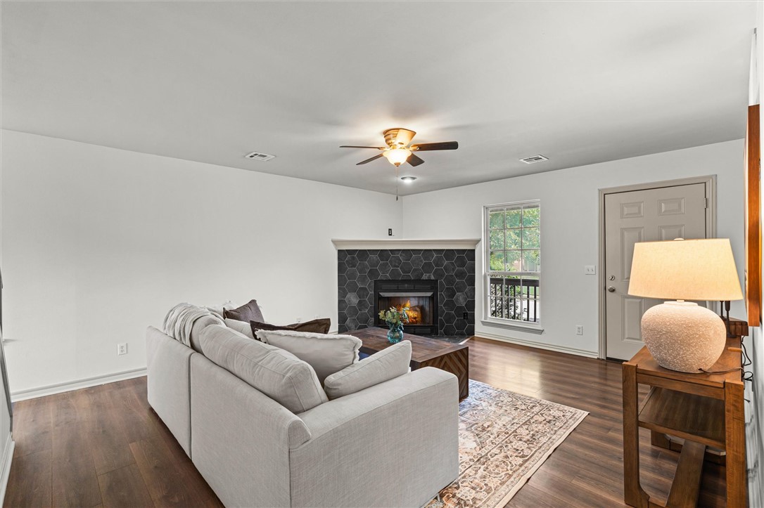 Champions Estates Rogers - Residential