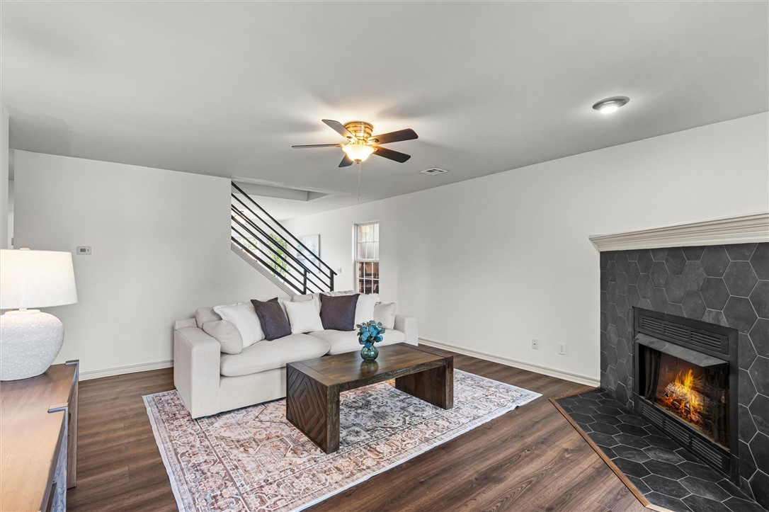 Champions Estates Rogers - Residential