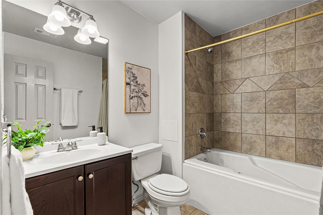 Champions Estates Rogers - Residential