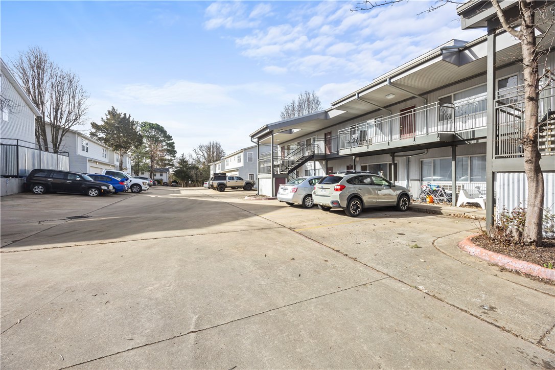 1000-1051 N Molly Court