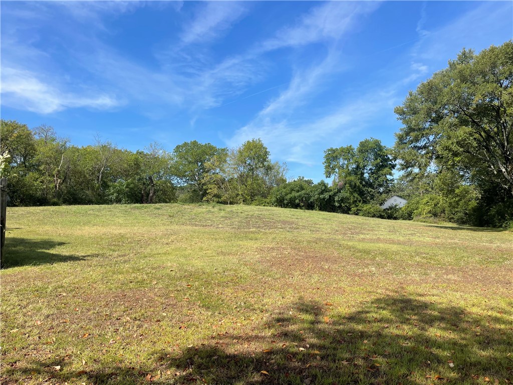 Prime location alert! This 1.50-acre lot sits on S Arkansas Avenueāone of the most desirable commercial areas in Russellville and it is a corner lot. Completely cleared and ready for your vision, this property offers plenty of room to build a business or even a home. Just minutes from the high school, shopping, downtown, and more, this is a location you donāt want to miss!
Gas pipelines and maintenance equipment on site.