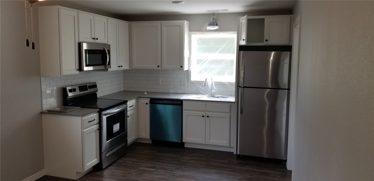 Archais-Bushnell - Residential Lease