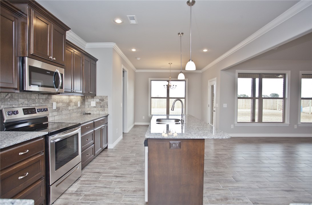 Summit Meadows Ph III Pea Ridge - Residential Lease