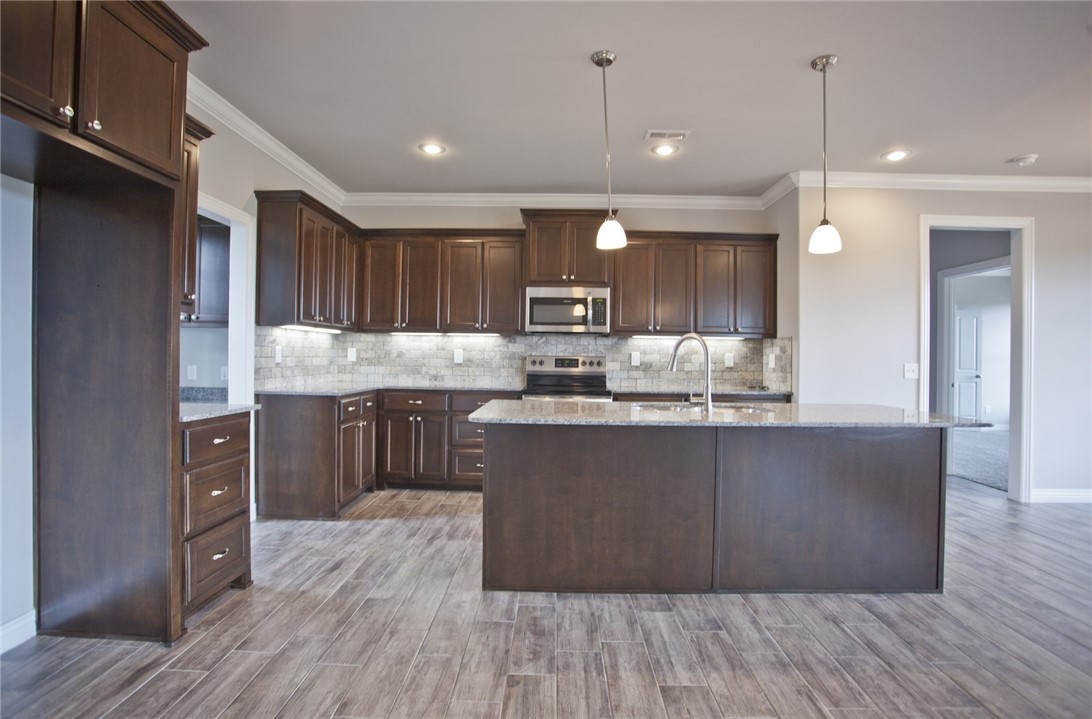 Summit Meadows Ph III Pea Ridge - Residential Lease