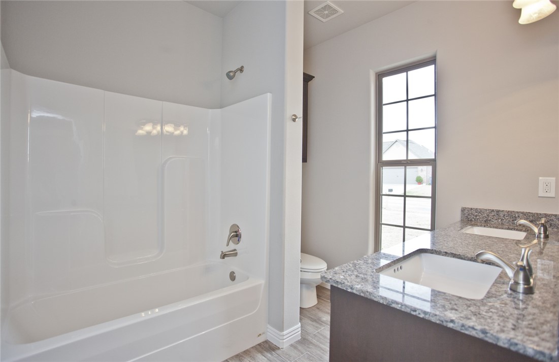 Summit Meadows Ph III Pea Ridge - Residential Lease