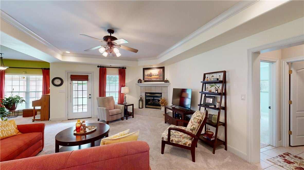 1372 N Cannondale Drive