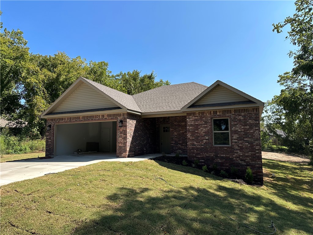 Open Living 3 bedroom 2 bath home on large lot. This new construction home features 3 bedrooms with a split floorplan design, custom cabinets and granite counters. The primary bedroom includes large bathroom with walk in shower and large closet. Enjoy the private back yard with patio for entertaining.