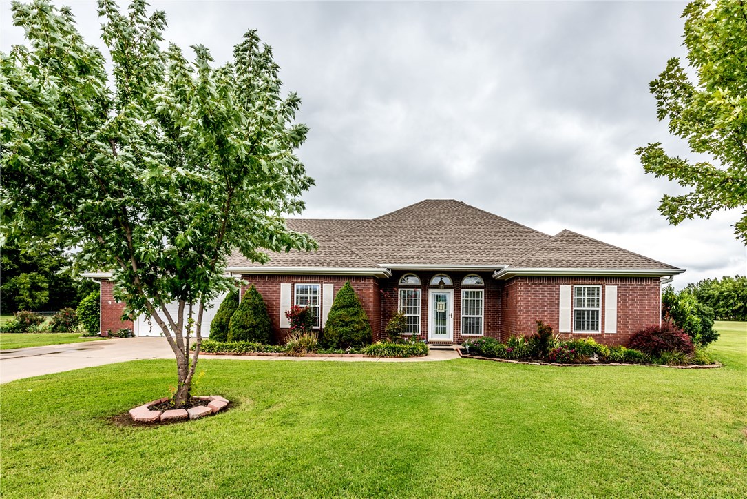 Beautiful 4BD/2.5BA home on 3.34 acres! Quiet cul-de-sac. Well maintained yard and landscaping! Plenty of room in your living room w/ 14' ceilings, wood floors, a ventless gas fireplace! Spacious kitchen w/ granite counters, lots of wood cabinets & stone backsplash! MBed w/ sitting room, wood floors, & tray ceiling. Large MBath features a walk in shower! Spacious bedrooms w/ large closets & crown molding throughout! Great for entertaining in your large backyard & extended patio for outdoor living!