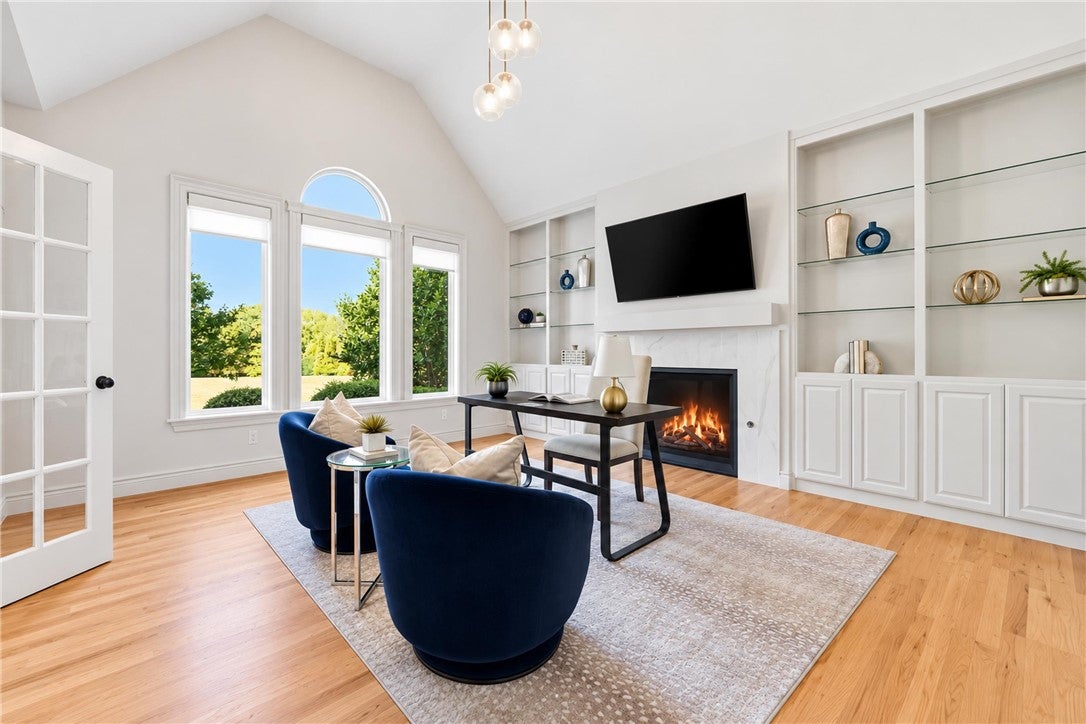 11 S Sherwood Drive
