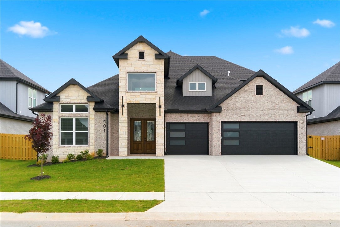 Photo 1 of 28 — 401 Hedge Drive, Centerton, AR 72719