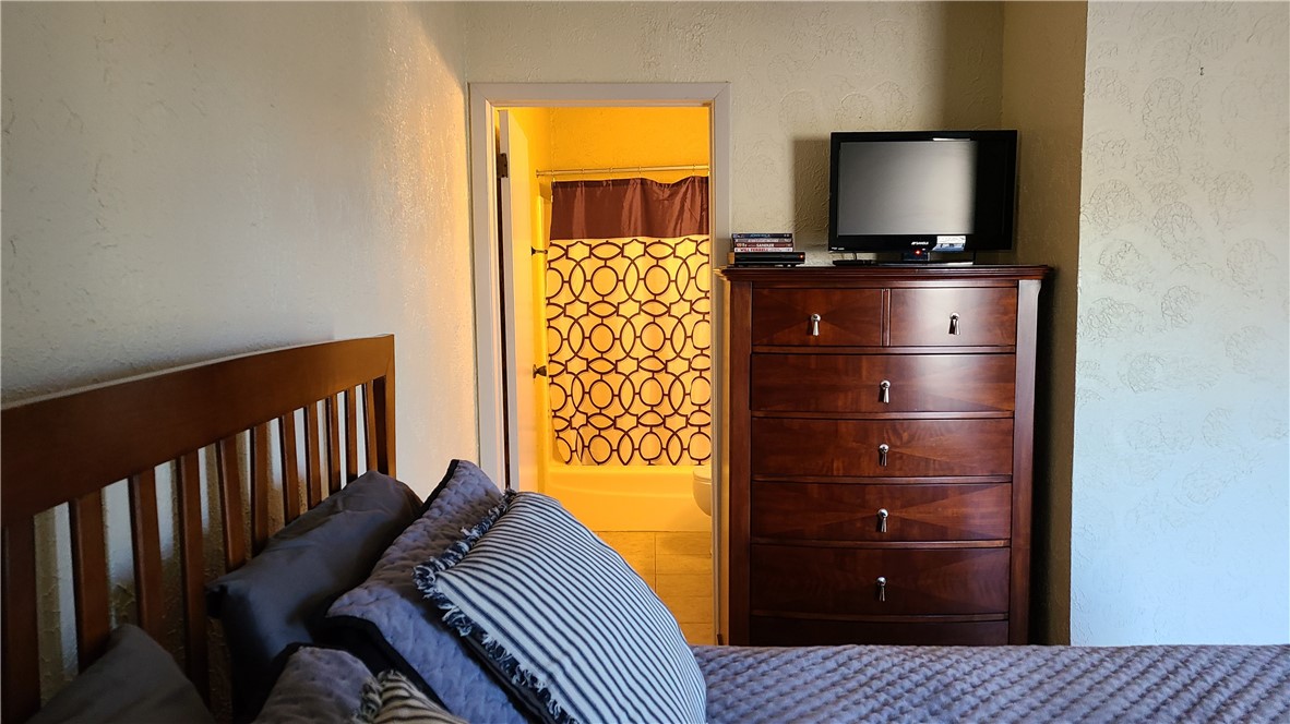 Unit 1C Holiday Island - Residential