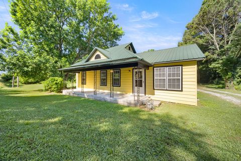 Photo of 149 S Center Street, Elkins, AR 72727 (MLS # 1354927)