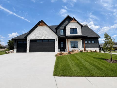 Photo of 3600 Bearpaw Path, Bentonville, AR 72712 (MLS # 1358432)