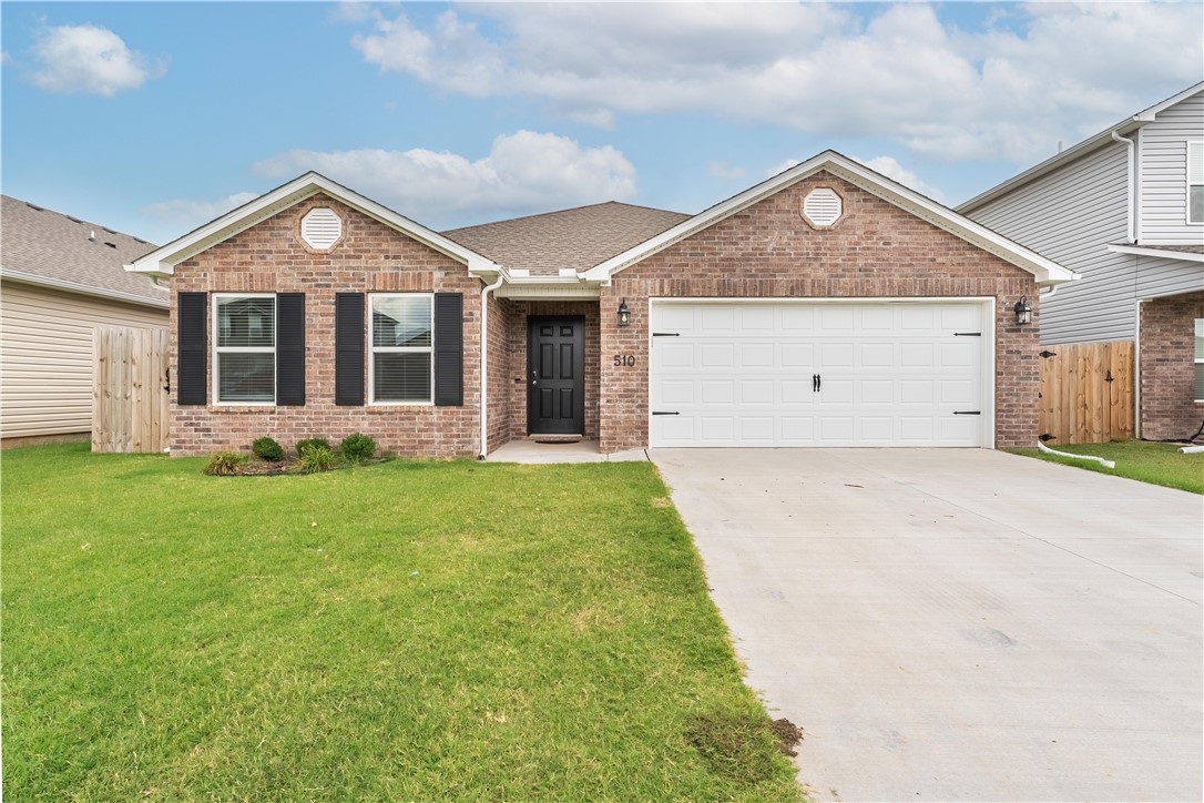 Beautiful, like-new home with modern open-concept design and upgraded granite countertops. Enjoy the privacy of a fenced yard. Conveniently located near everything Northwest Arkansas has to offer. This home has never been rented beforeādon't miss out!