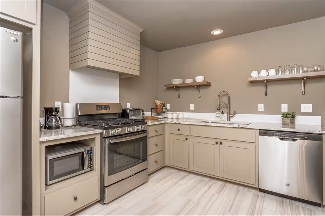 30-20-30-BENTONVILLE - Residential Lease