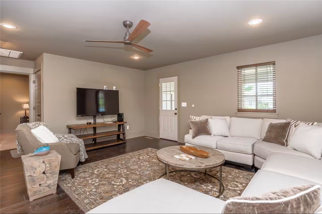 30-20-30-BENTONVILLE - Residential Lease