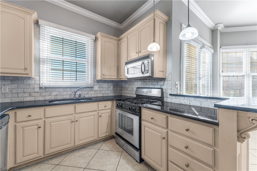 Peaks Ph Ii, The Rogers - Residential Lease