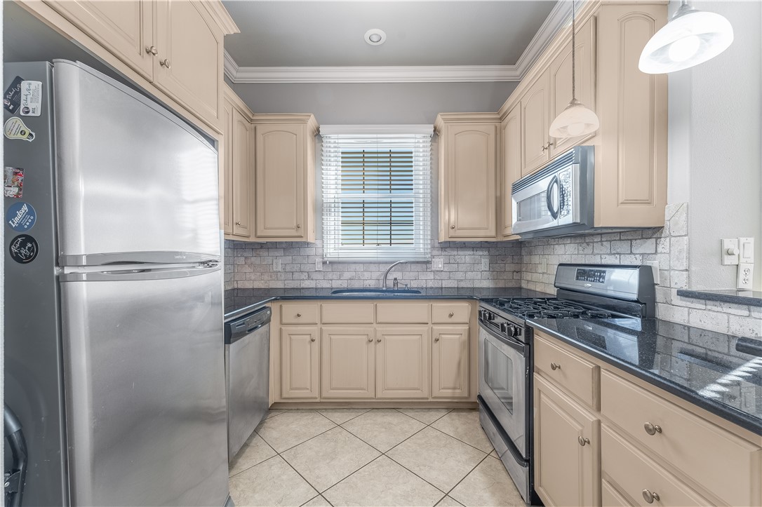 Peaks Ph Ii, The Rogers - Residential Lease