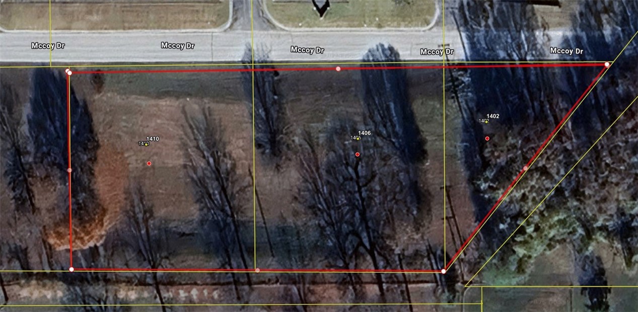 Prime Commercial Office Lots – Hilltop Professional Park, Harrison, AR
Three adjoining lots totaling 1.52 acres available on McCoy Drive in the desirable Hilltop Professional Park. This location offers city water, sewer, and electric availability, making it an excellent site for professional office or commercial development. Development Guidelines: Minimum building size: 2,000 sq. ft. heated & cooled, Exterior materials: 100% brick, stone, stucco, or other developer-approved material, Roof requirements: standing seam metal, slate, or architectural-grade composite shingles, see covenants & restrictions for Hilltop Professional Park. This is a rare opportunity to secure a premium site in a thriving professional district. Perfect for medical, office, or other commercial uses, with protective covenants in place to ensure quality construction and long-term value.