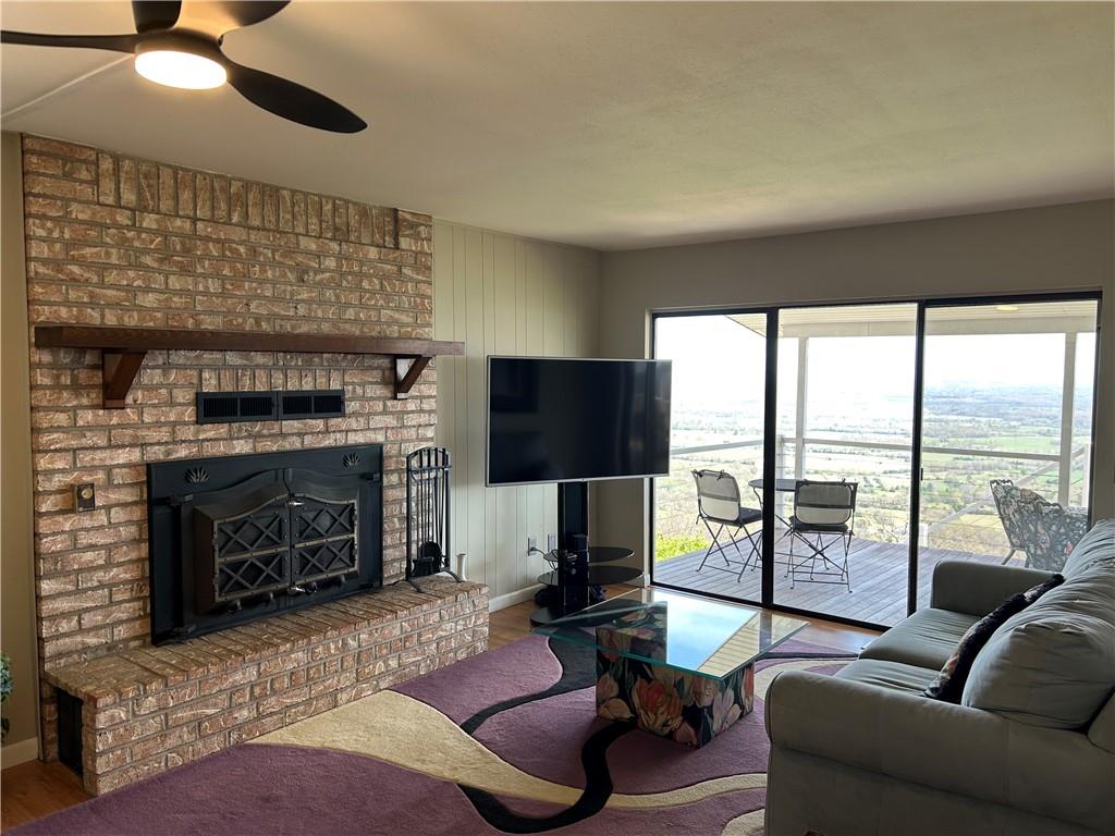 Top of the World Est - Residential